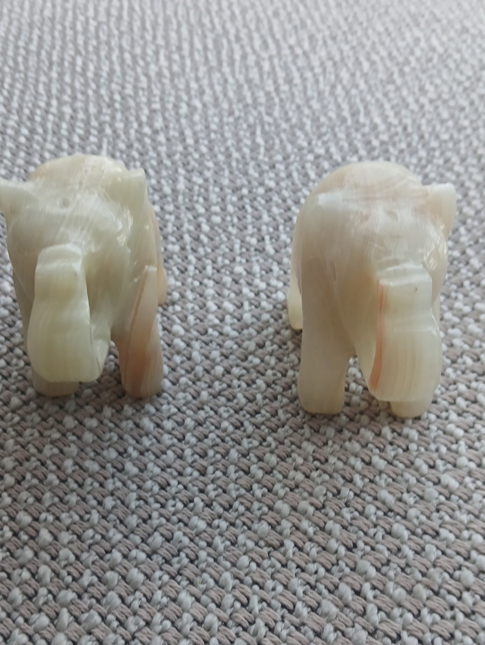 Set Of 2 Beautiful ONYX Elephant Figurine,Natural Stone.Good Luck GIFT